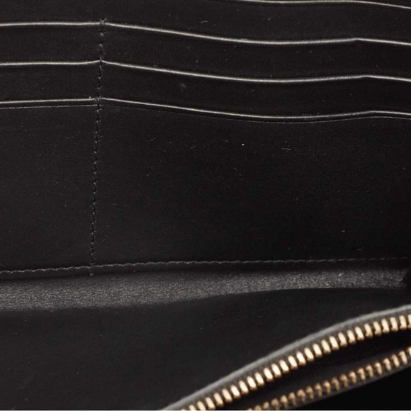 Valentino Garavani Gold Studded Black Wallet with COA - Picture 2 of 9